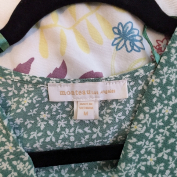 Monteau Los Angeles top, green floral - Picture 3 of 6